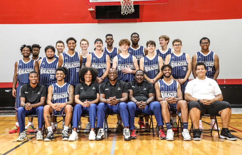 2024-25 Men's Basketball Group Photo